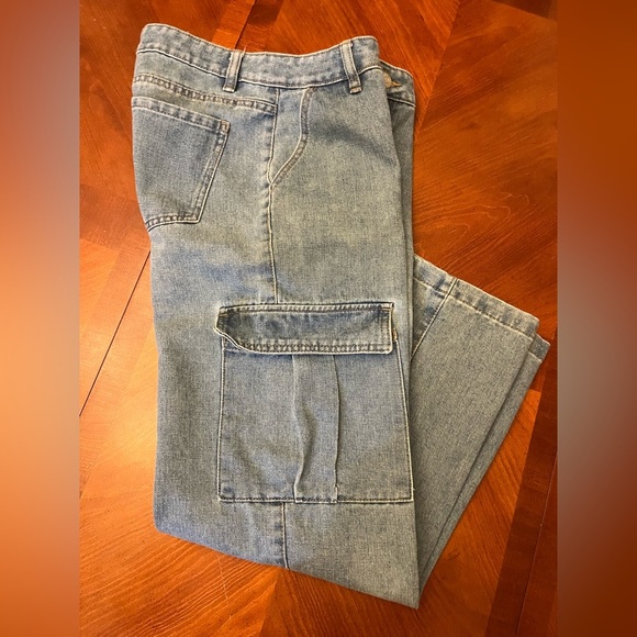 Revolve Women’s Denim Cargo Jeans High Waist Wide Leg 01 - Picture 1 of 12